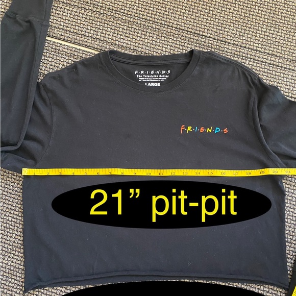 FRIENDS The TV Show official Warner Bros. L/S Tee! EUC!🔥🎁 - Picture 7 of 9